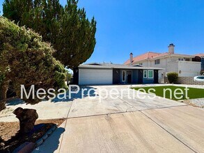 13626 Sea Gull Dr in Victorville, CA - Building Photo - Building Photo