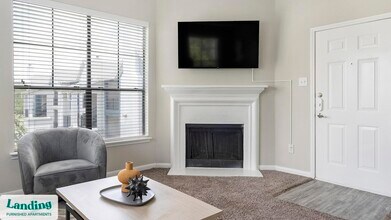 2323 Eldridge Pkwy in Houston, TX - Building Photo - Building Photo