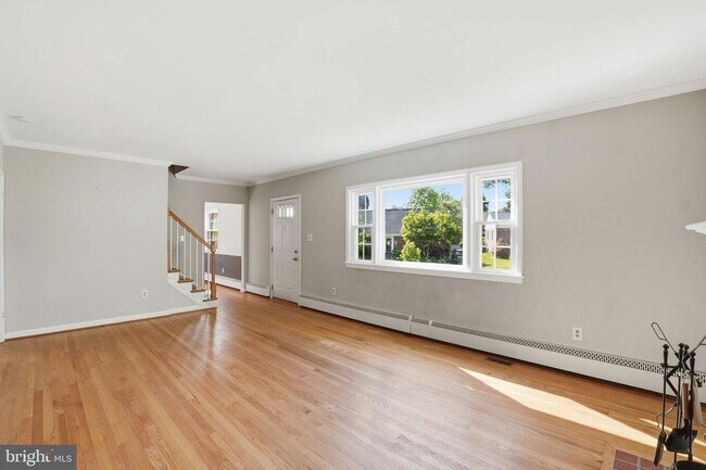 2913 Cleave Dr in Falls Church, VA - Foto de edificio - Building Photo
