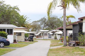 Horseshoe Cove in Bradenton, FL - Building Photo - Building Photo