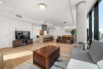 1 Blvd. De Maisonneuve Ouest in Montréal, QC - Building Photo - Building Photo