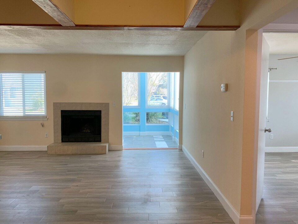 273 Alexandra Dr in Mount Pleasant, SC - Building Photo