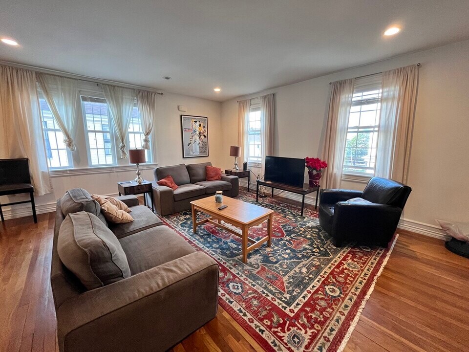 47 Julian St in Boston, MA - Building Photo
