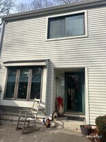 25 Farmington Chase Crescent in Farmington, CT - Building Photo