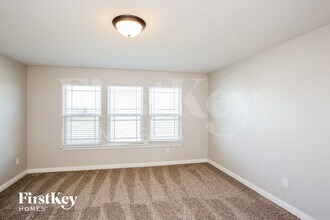688 S Parkway Ave in New Palestine, IN - Building Photo - Building Photo