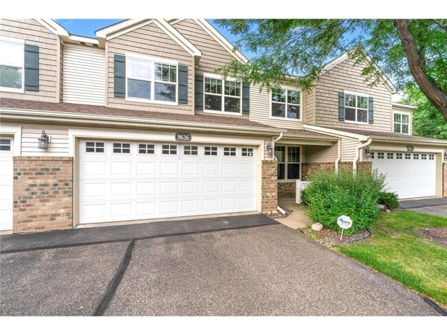 9616 Linden Ln N in Brooklyn Park, MN - Building Photo - Building Photo