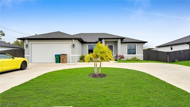 221 Chiquita Blvd N in Cape Coral, FL - Building Photo - Building Photo