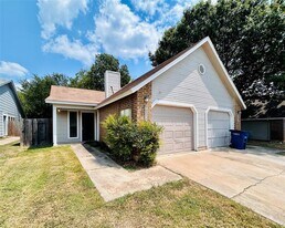 9221 Kempler Dr in Austin, TX - Building Photo