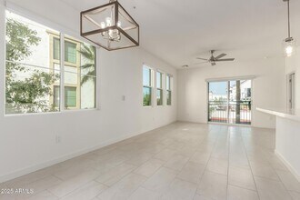 2511 W Queen Creek Rd, Unit 159 in Chandler, AZ - Building Photo - Building Photo