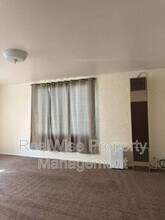 1628 Leonard Rd in Grants Pass, OR - Building Photo - Building Photo