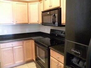 216 Kestrel Ct in New Bern, NC - Building Photo - Building Photo