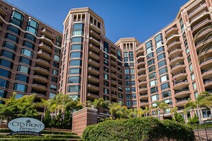 500 W Harbor Dr, Unit 720 in San Diego, CA - Building Photo