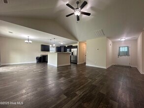 202 Leeward Landing in Holly Ridge, NC - Building Photo - Building Photo