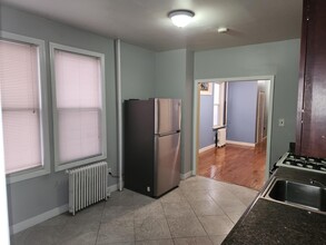 222 Danforth Ave in Jersey City, NJ - Building Photo - Building Photo