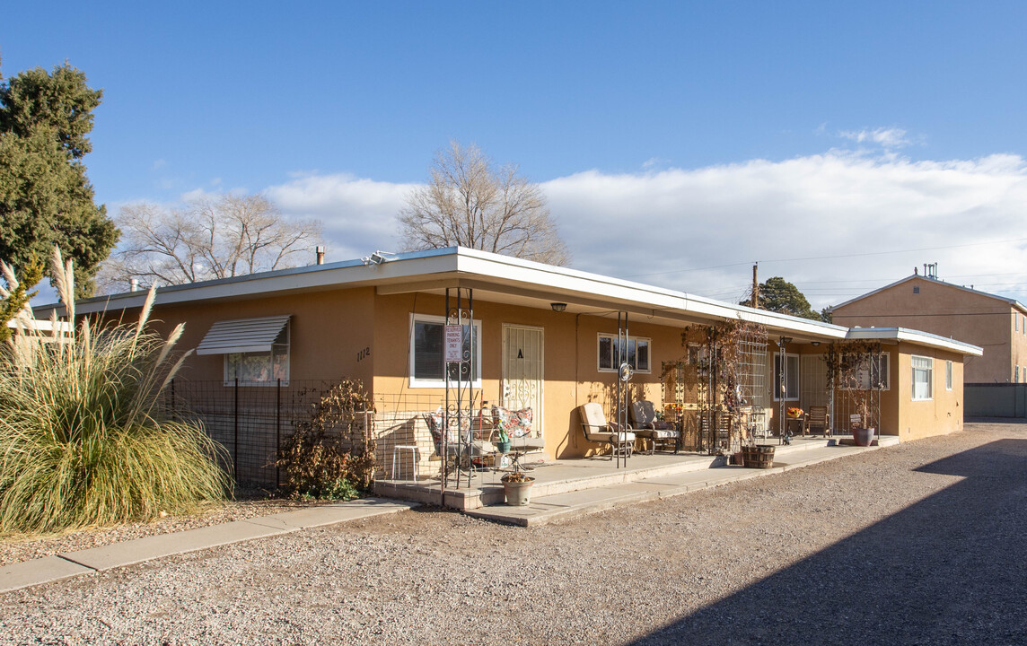 1116 Palomas Dr SE in Albuquerque, NM - Foto de edificio