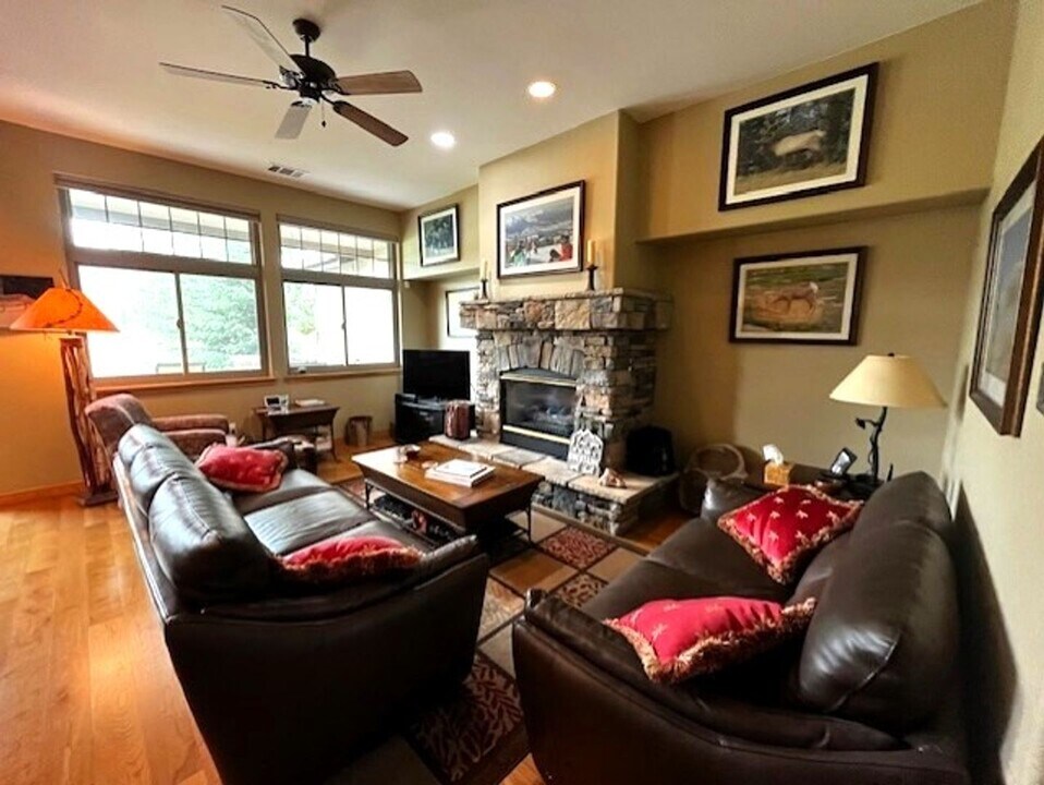 174 Robin Dr in Silverthorne, CO - Building Photo