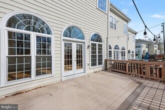 5705 Governors Pond Cir in Alexandria, VA - Building Photo - Building Photo