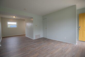 1217 Crestwood Ave in Columbus, OH - Building Photo - Building Photo