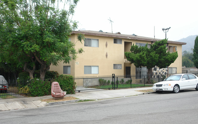 5089 Highland View Ave in Los Angeles, CA - Building Photo - Building Photo