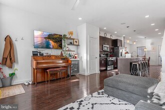 2013 E York St in Philadelphia, PA - Building Photo - Building Photo