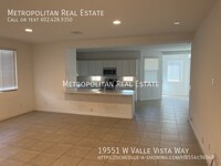 19551 W Valle Vista Way in Litchfield Park, AZ - Foto de edificio - Building Photo