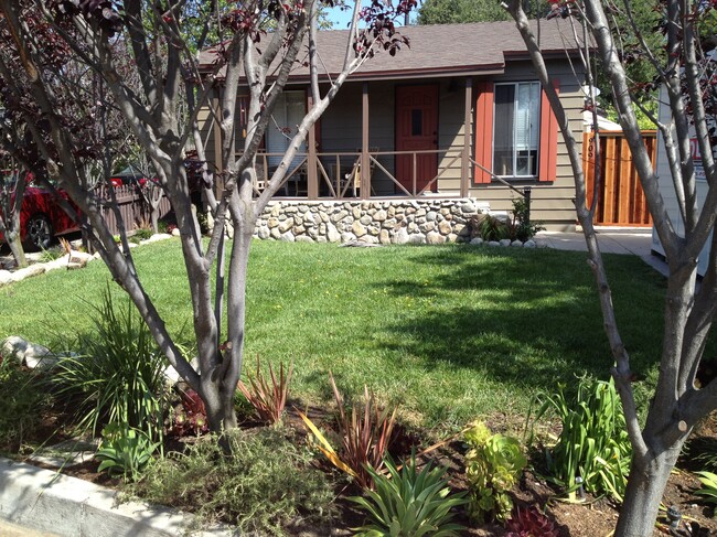 909 Valley View Ave in Monrovia, CA - Building Photo - Building Photo