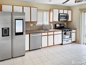 57 Sherborne St in Franklin Township, NJ - Building Photo - Building Photo