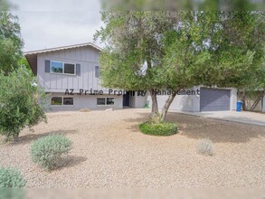 1104 E Bell De Mar Dr in Tempe, AZ - Building Photo - Building Photo