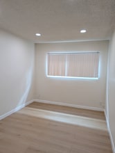 5252 Hermitage Ave in Los Angeles, CA - Foto de edificio - Building Photo