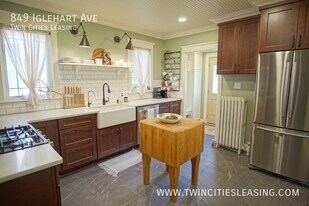 849 Iglehart Ave in St. Paul, MN - Building Photo