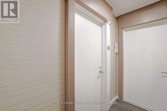 70 Annie Craig Dr in Toronto, ON - Building Photo - Building Photo