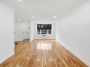 252 Brinsmade Ave in Bronx, NY - Building Photo - Building Photo