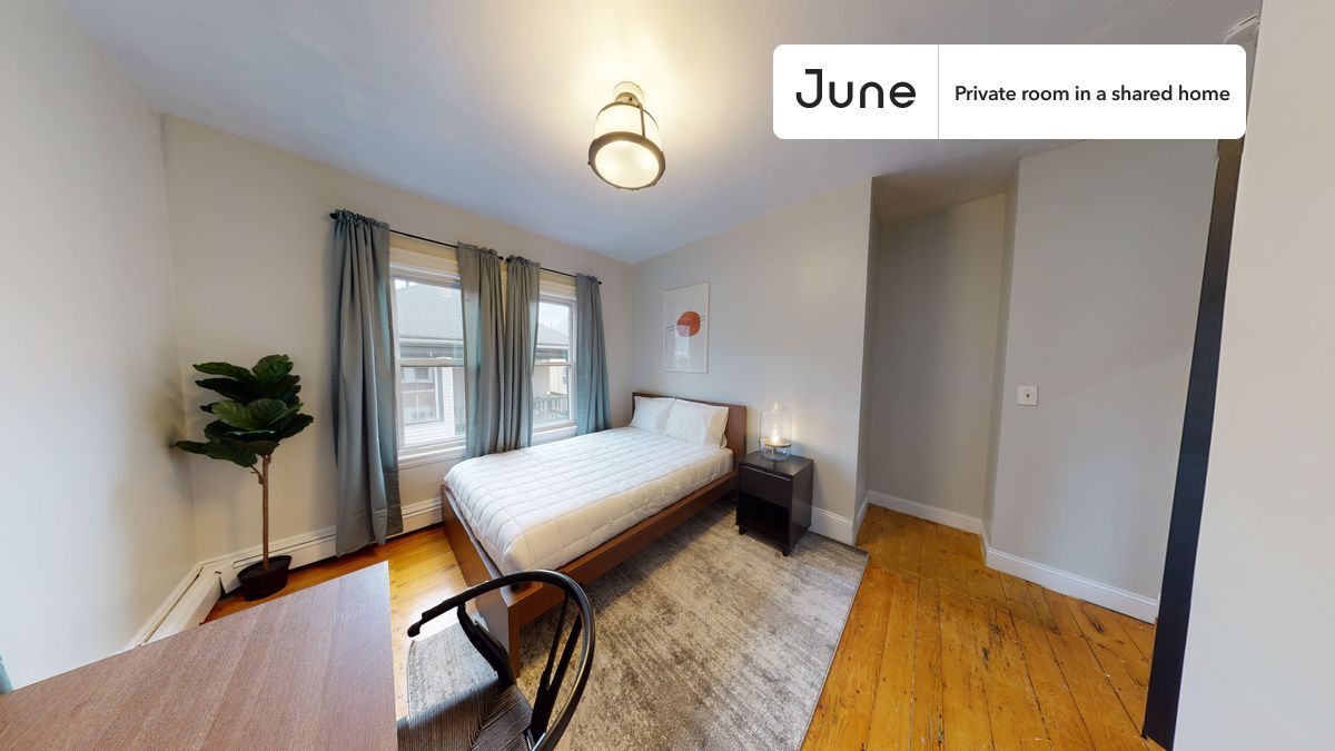 Private bedroom in 3 bed/1 bath Home in Boston, MA - Building Photo
