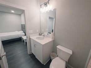 8020 Linfield Way in Sandy Springs, GA - Building Photo - Building Photo