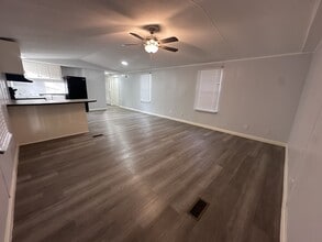 9228 Sharyn Dr in Conroe, TX - Building Photo - Building Photo