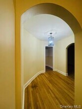 69 Harney Rd in Scarsdale, NY - Building Photo - Building Photo