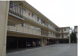 GW Apartments in San Leandro, CA - Foto de edificio - Building Photo