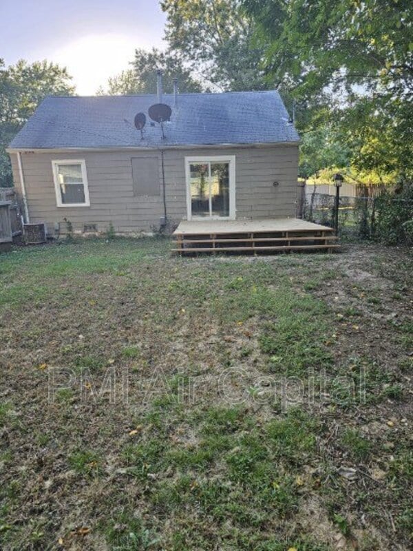 812 N Estelle St in Wichita, KS - Building Photo - Building Photo