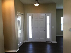 185 Cherry Tree Ln in Commercial Point, OH - Building Photo - Building Photo