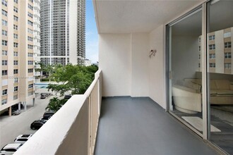 1865 S Ocean Dr, Unit 6C in Hallandale Beach, FL - Building Photo - Building Photo