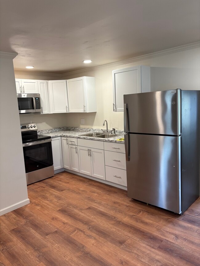 2138 E Damon Ave in Decatur, IL - Building Photo - Building Photo