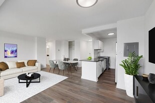 Stratford at Southern Towers