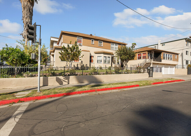 148 S Normandie Ave in Los Angeles, CA - Building Photo - Building Photo