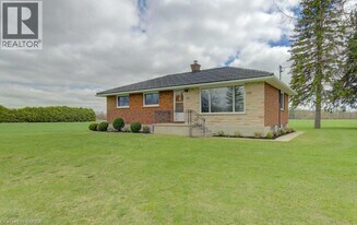 149 Second Concession Rd in Brant, ON - Building Photo