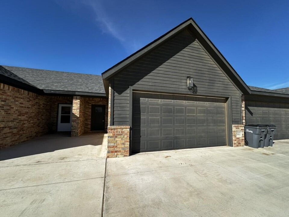 5862 Virginia Ave in Lubbock, TX - Building Photo