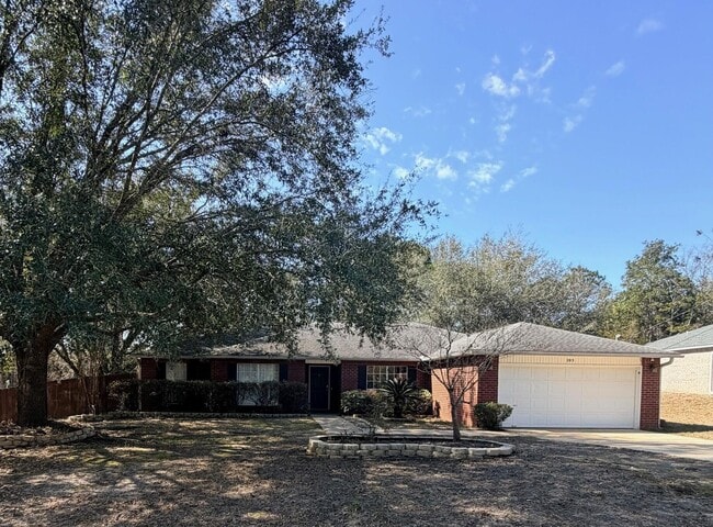 property at 205 Villacrest Dr