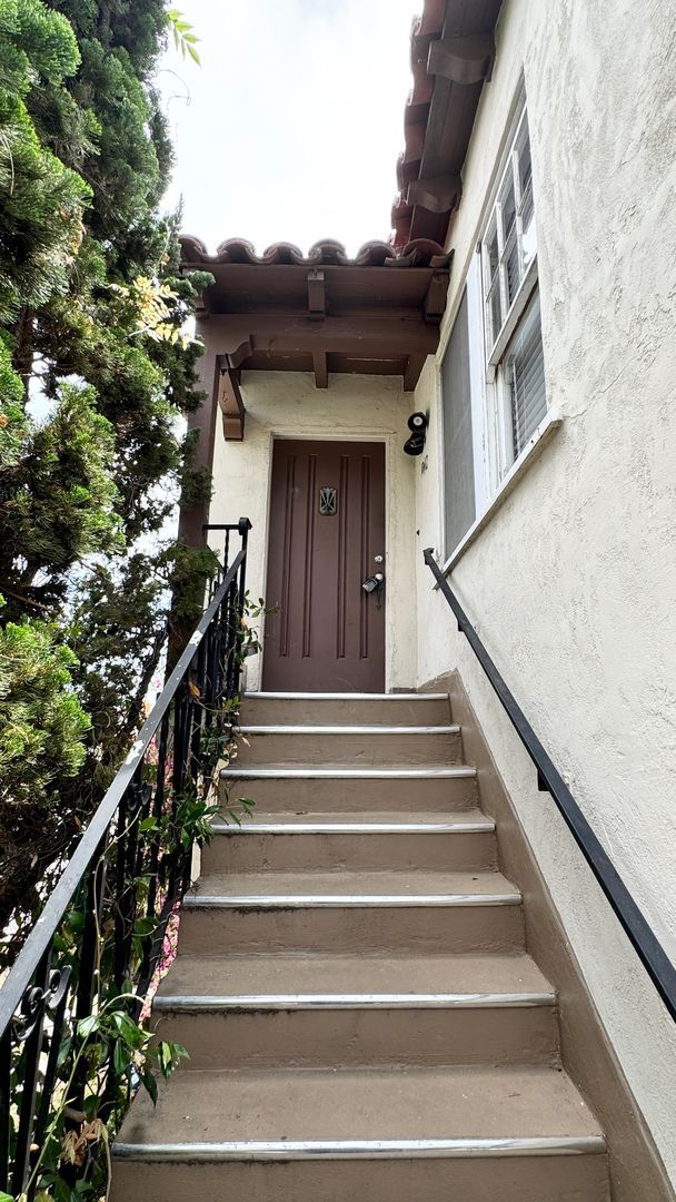 1042-1042 W Redwood St in San Diego, CA - Foto de edificio - Building Photo