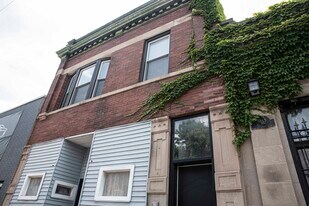 3112 N California Ave, Unit 1 in Chicago, IL - Building Photo