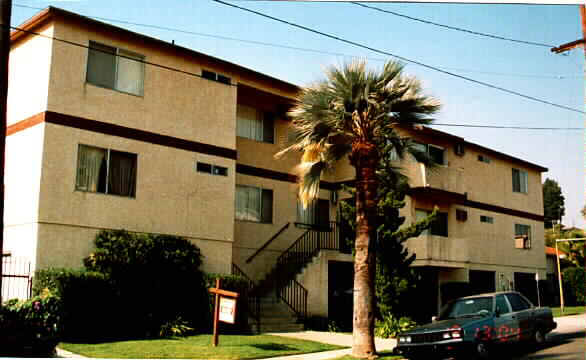 3243 Portola Ave in Los Angeles, CA - Building Photo