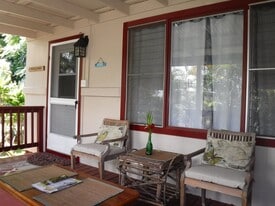 16 Hale Nani St in Hilo, HI - Building Photo